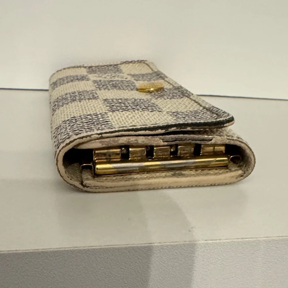 Authentic Louis Vuitton Damier Azur 4 Hook Key Case. - Picture 4 of 7